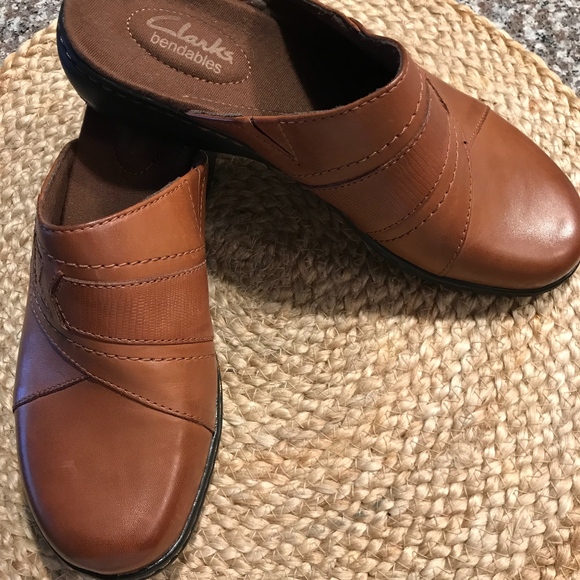 Clarks Shoes - Clarks NWOT Women's Brown Leather Mule Clogs 7M